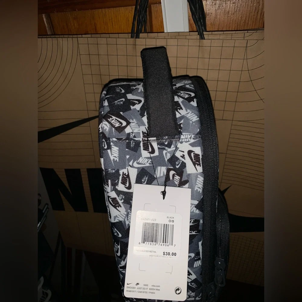 Nike Classic Logo Fuel Pack Insulated Lunch Bag ID Window Front Zip Pocket Black